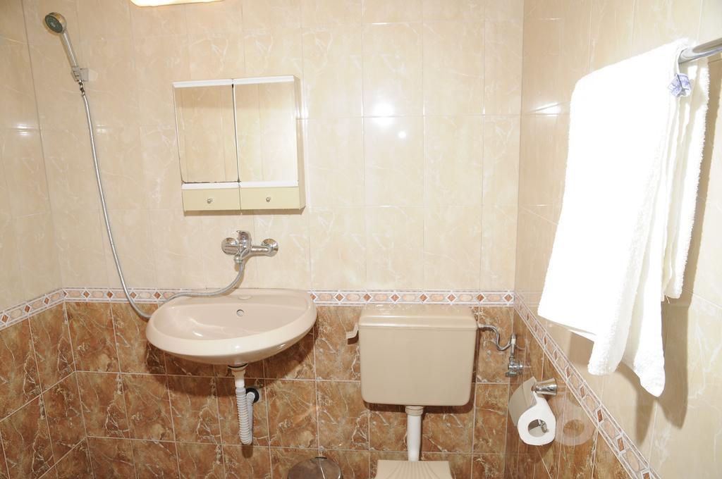 Guest Rooms Grudovi Obzor Δωμάτιο φωτογραφία