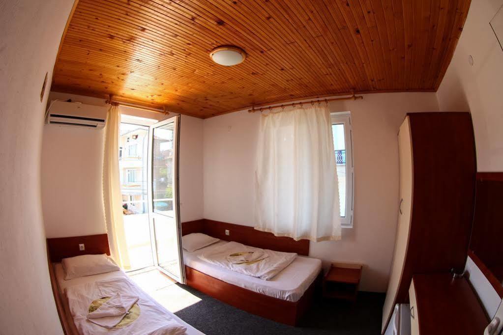 Guest Rooms Grudovi Obzor Εξωτερικό φωτογραφία